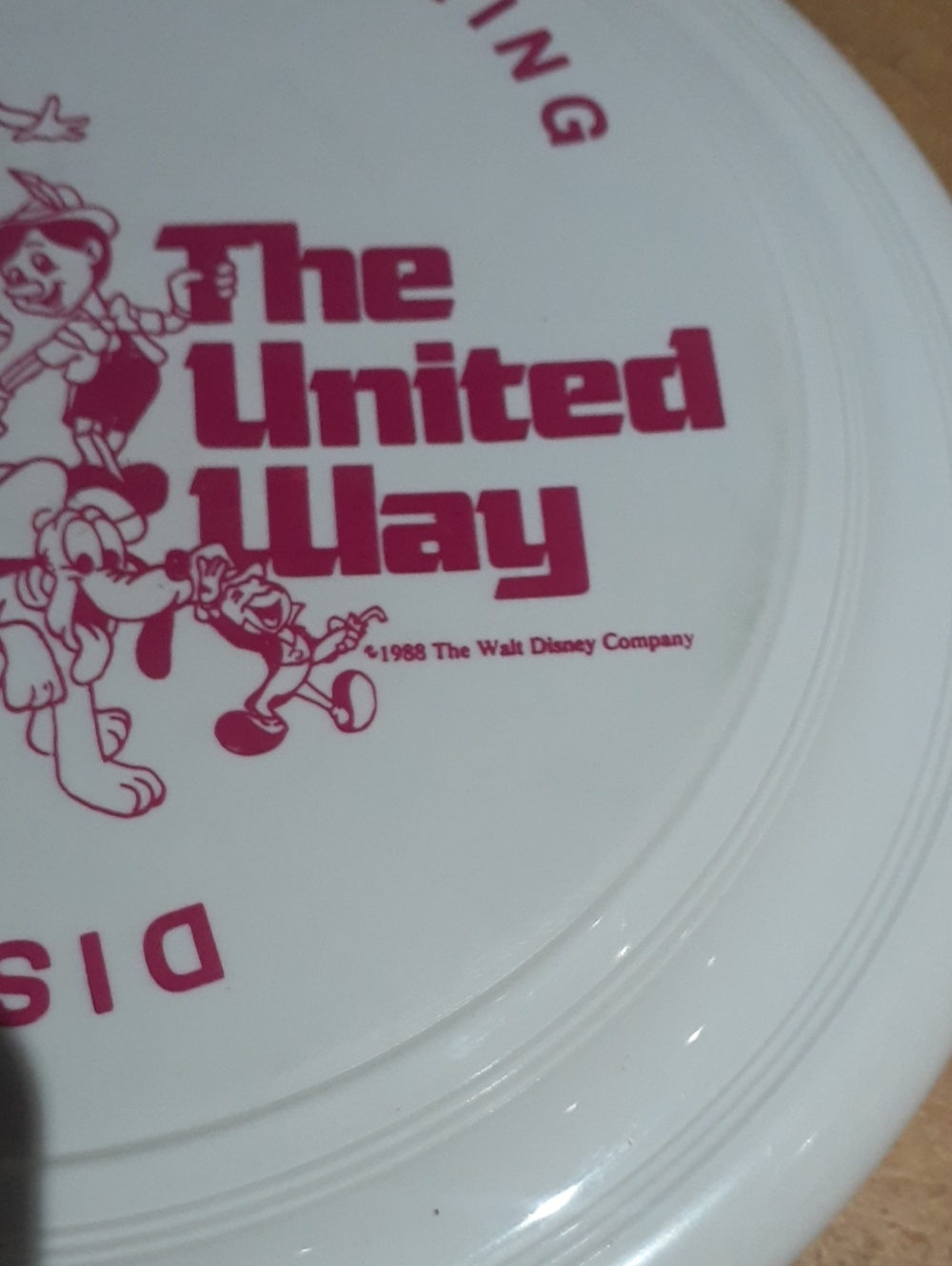 Vintage Disneyland Souvenir United Way Thanks For Your Support Frisbee - Picture 3 of 4